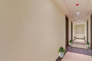 Townhouse Hotel Spotlight - 7