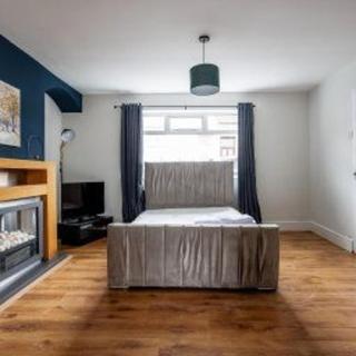 Central Sunderland - Sleeps 7 - House - Parking - 2