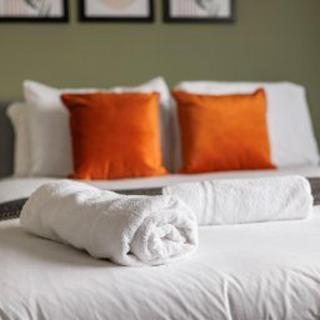 Central Sunderland - Sleeps 7 - House - Parking - 8