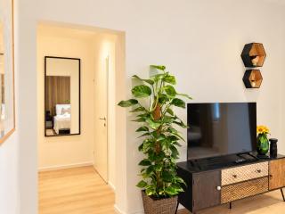 Urban Alley Apartment - 1