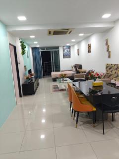 TheTaragon suite service apartment - 9