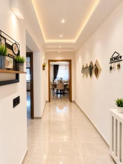 Charming and modern 3-Bedroom Apartment - 5
