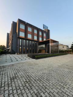 Hotel SHIVORA HOUSE - 1