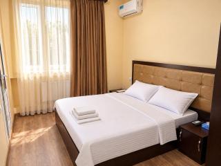 Cozy Yerevan Hotel - 5