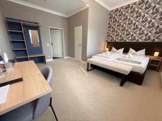 Hotel Royal - 2