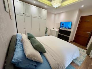 Top-rated 1BR with Private Garden in Compound - only families & single travelers - 4