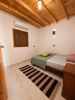 One bedroom in a cozy garden near Sina Market - 4