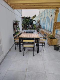 Ein Zimmer mit Dusche und großer Terrasse direkt am Meer - 1