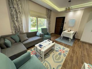 Top-rated 1BR with Private Garden in Compound - only families & single travelers - 8