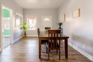 Remodeled 2BR - Walk to Coffee Bars & More - 4