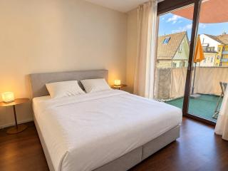 Modern 1BR, City Center, Near Lake - Baron 33 - 8