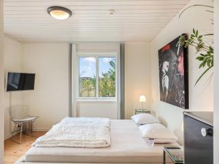 Large villa right by the sea with sauna & hot tub - 5