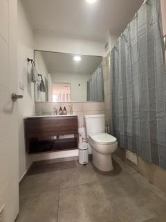 Amplio Dpto 3 Ambientes, 2 baños, Balcón con Parrilla - 4