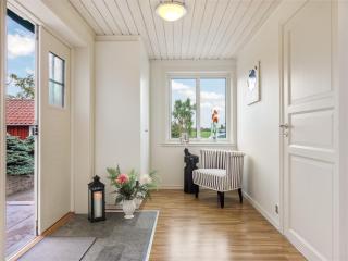 Large villa right by the sea with sauna & hot tub - 6