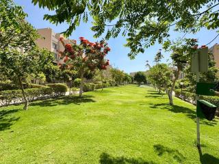 Serene & Styled 1BR Retreat in Compound - only families & single travelers - 8