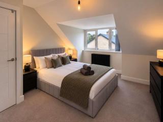 Modern 1-Bed House near Addenbrooke's & Parking - 1