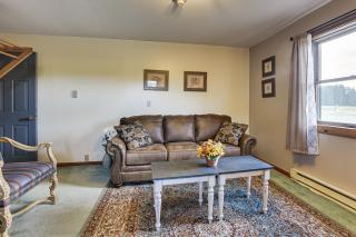 Fish, Swim & Hike! Bliss Cabin w/ Lake Access - 4