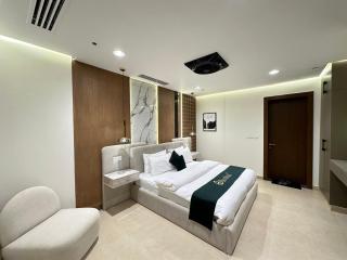 HighRise Luxury Suites - Nearby Centaurus - 2