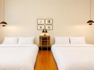 Seomyeon,Busan,3mins walk from Jeonpo Station,Large room for 10, 20 mins to Nampo, Gwangalli , 30 minutes to Haeundae,Long stay discounts, Family trip - 0