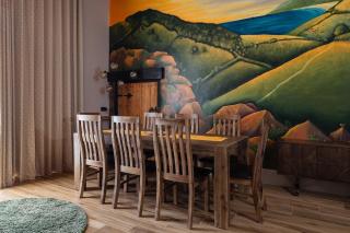 Woodpeckers - Stylish luxury property with hot tub - 4