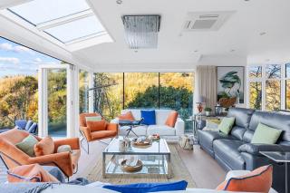 Homefield - Chic charm with unrivalled river views - 8