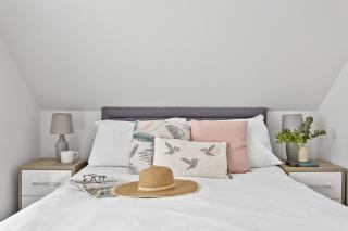 Swanston Lodge - Elevated Coastal Living with Panoramic Views - 7
