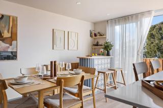 The Lookout - Coastal Calm with Panoramic Sea Views - 3