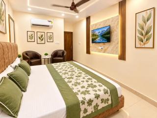 Hotel FP Premium Near Railway Station And Mahakaleshwar Jyotirlinga Temple # Free Wifi - Parking Service -Best Family Hotel In Ujjain - 6