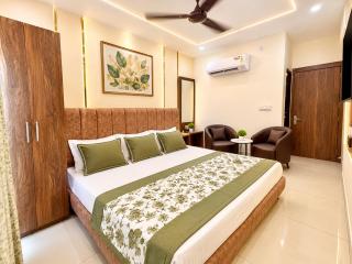 Hotel FP Premium Near Railway Station And Mahakaleshwar Jyotirlinga Temple # Free Wifi - Parking Service -Best Family Hotel In Ujjain - 8