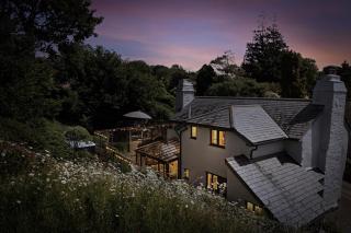 East Cornworthy Cottage - Stylish Devon Retreat with Hot Tub, Fire Pit & Rolling Hill Views - 8