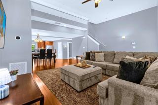 Sunny Summer Deals - Renovated TownHome by Disney - 2