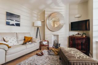 Littlefields - With hot tub, garden, private parking and short walk to beach - 5