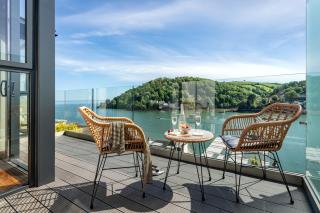 Two Guns – Contemporary, Stylish Townhouse With Stunning Sea Views - 9