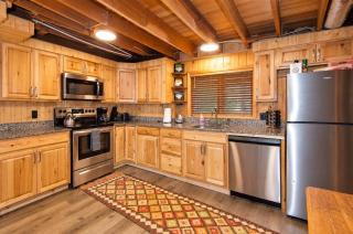 Creekside Cabin - 1