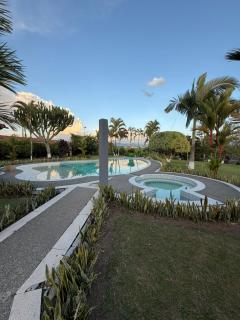 Finca en pereira con piscina y cancha de futbol - 4