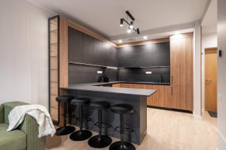 Premium Designer Apartment, Balcony, 2 Bed & Bath - by Innorental - 9