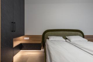 Premium Designer Apartment, Balcony, 2 Bed & Bath - by Innorental - 4