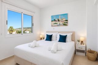 Peyia Penthouse 2 Bedrooms, Sea Views & Pool - 8