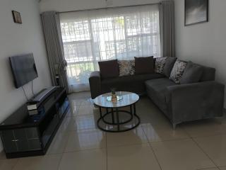 Stunning 50 Mowbray Stand alone House - 8