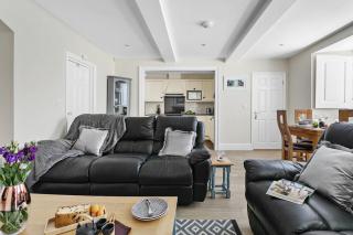 Sovereign House - Close to harbour with parking - 5