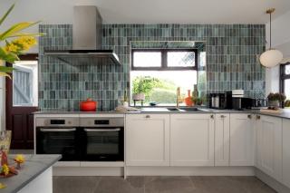 The Spinney - Spectacular views over the bay and close to beach with parking - 4