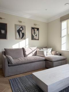 The Sovereign, Luxury Former Bank Spacious Apartment, Central, 3BR, EV parking, - 7