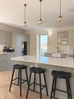 The Sovereign, Luxury Former Bank Spacious Apartment, Central, 3BR, EV parking, - 2