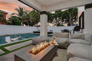 The Miami Villa, Private Pool with Pool Table - 9