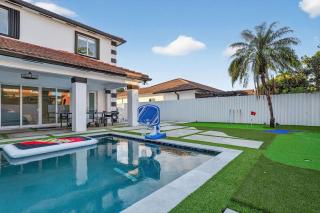 The Miami Villa, Private Pool with Pool Table - 1