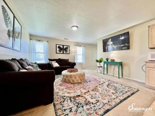 Benji's House - 1