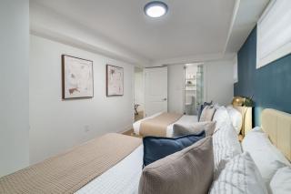 Elegant Trinity Bellwoods 1BR2BA Parkside Retreat - 5