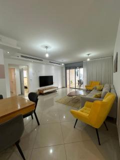 Family Sea View Escape | 3BR + Shelter Room - Aschdod - 9