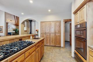 Spacious family friendly home gym in garage W&D WIFI - SHARC resort amenities - 5