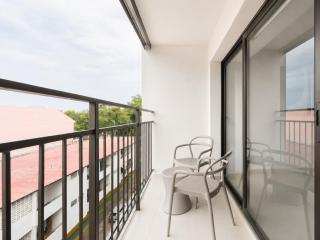 Top-Floor Premium Studio - The Best Couples Stay near Casco Viejo - 0